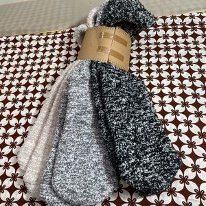 Slippers fussy socks